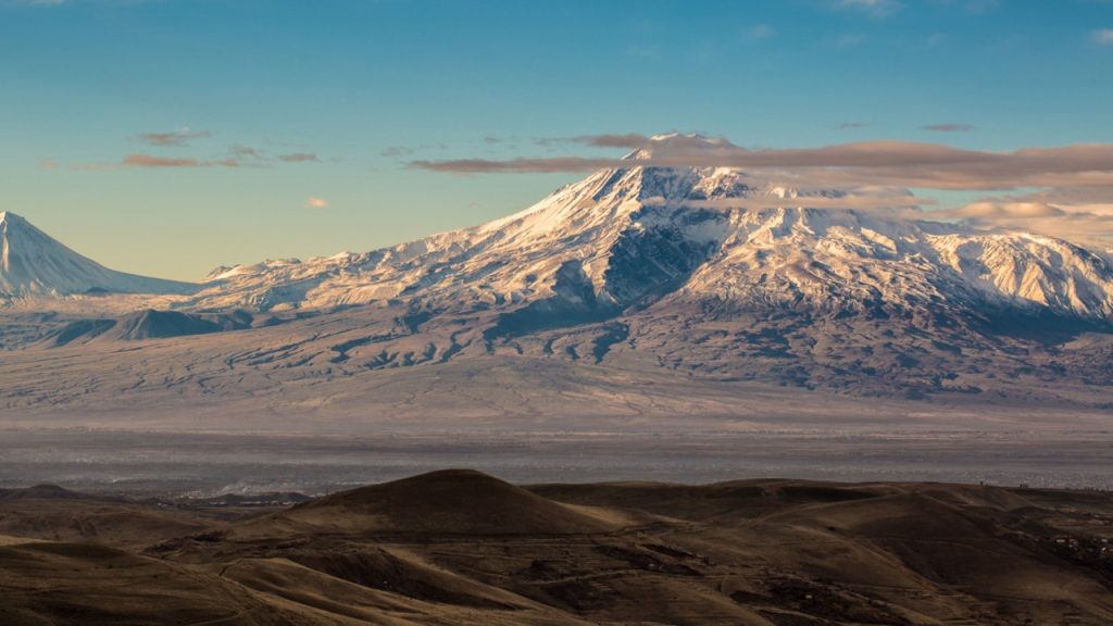 Ağrı Dağı’nın yüksekliği kaç metredir?