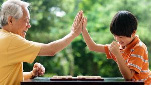 Pertev Naili Boratav’ın tespitlerine göre halk hikayesi anlatma geleneğinin bir bölümü olan döşeme ile ilgili aşağıdaki ifadelerden hangisi yanlıştır?