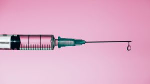 Sıvıları emmeye veya itmeye yarayan alet hangisidir?