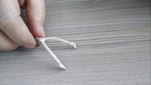 Tavukların göğsünden çıkan çatal şeklindeki köprücük kemiği kullanılarak oynanan çocuk oyunu hangisidir?