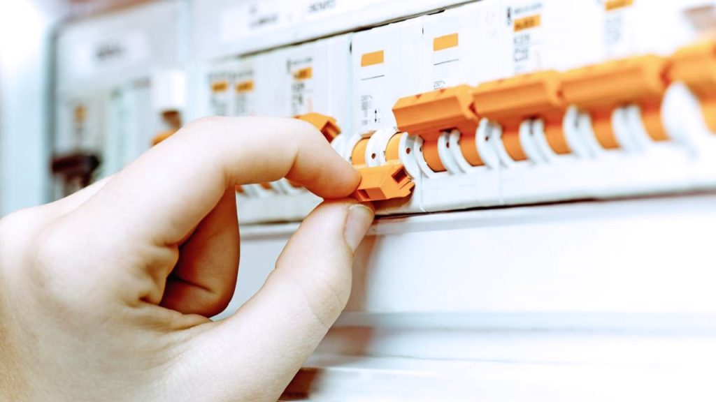 Aşağıdakilerden hangisi dilimize İngilizceden geçen kelimelerden biri değildir?