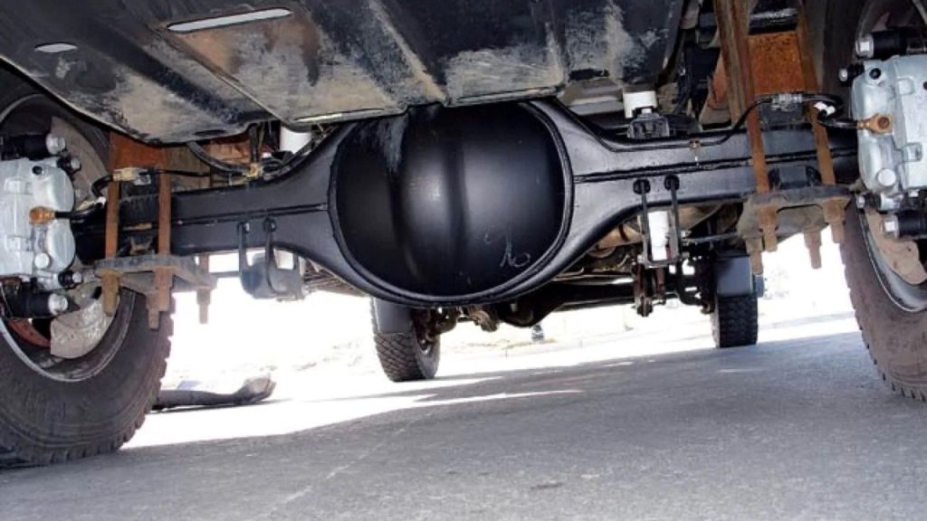Önden çekişli otomobillerde dönüşlerde, ön tekerler arasındaki dönüş sayısının senkronizasyonunu sağlayan tertibat hangisidir?