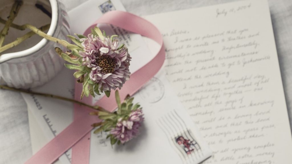 Yazarın belli bir konuya ilişkin kişisel duygu ve düşüncelerini anlattığı yazı türü hangisidir?