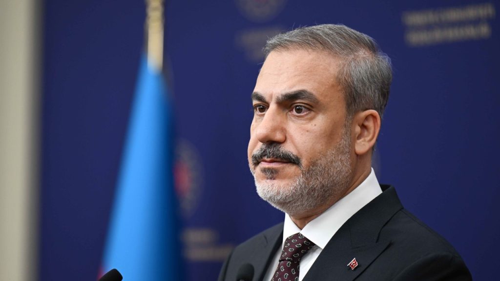 Dışişleri Bakanı Hakan Fidan, hangi ülkede Yanghang Camii’ni ve Uluslararası Büyük Pazarı ziyaret etmiştir?