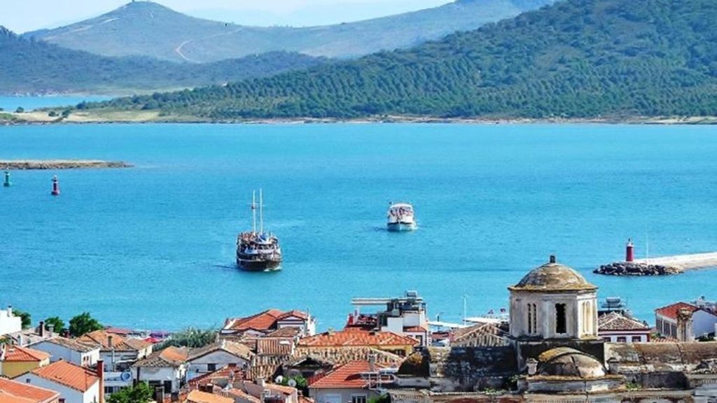 Hangisi Çanakkale’ye giden birinin yüzmek için tercih edeceği adalardan biridir?