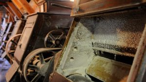 Kahve, buğday, nohut vb. taneleri öğüten araç hangisidir?