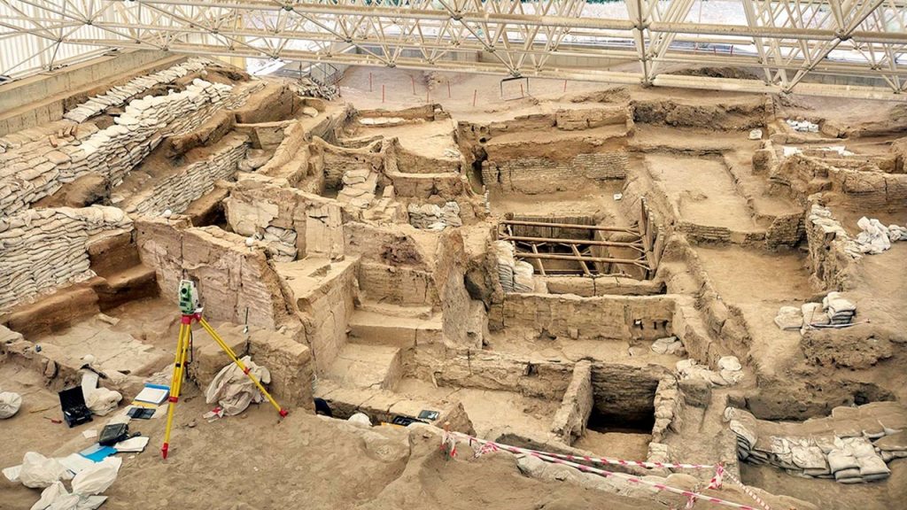 Bu bilgiler doğrultusunda Çatalhöyük’te aşağıdakilerden hangisinin gerçekleşmiş olduğu söylenemez?