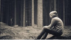 Aşağıdaki cümlelerin hangisinde yalnız sözcüğü “Tamam, yalnız bir şey daha gerekli; o da para” cümlesindekiyle aynı anlamda kullanılmıştır?