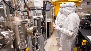 Bilimsel araştırmalarda bilim insanlarının uyması gereken kurallar ve üstlendikleri sorumluluklar nelerdir?