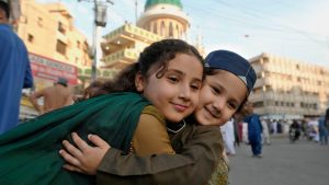 Elle gelen düğün bayram anlamı