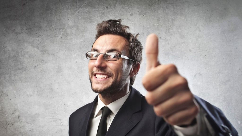 Hayatta ne yapacağını pek çok insan — ama bildiğini yapan insanların sayısı —. Cümledeki boşluğu anlam bakımından en uygun biçimde tamamlayan seçenek hangisidir?