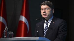 Adalet Bakanı Yılmaz Tunç, İkbal Uzuner’in ailesinin defalarca şikayetçi olduğu iddialarına yanıt verirken ne tür açıklamalarda bulunmuştur ve bu açıklamalar olayın toplumda yarattığı infiale nasıl etki etmiştir?