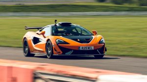 Bir otomobil Kastamonu İstanbul arasındaki 560 kilometrelik yolu sabit hızla 7 saatte gidiyor. Bu otomobil Kastamonu Samsun arasındaki 320 kilometrelik yolu aynı hızla kaç saatte gider​?