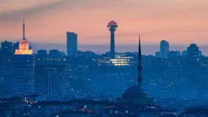Bu parçanın anlatımı için aşağıdakilerin hangisi söylenemez?
