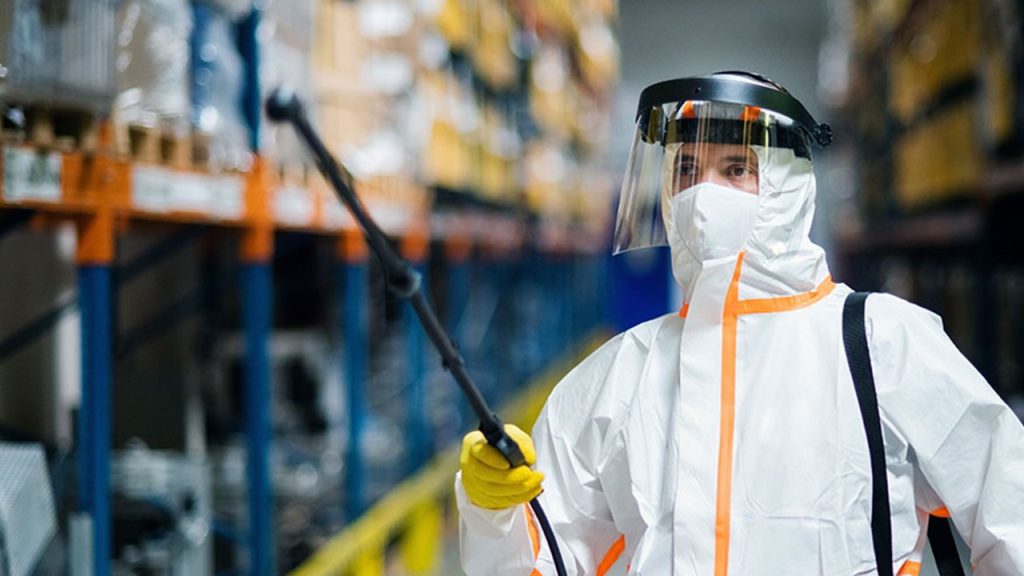 Kimyasallar ile çalışırken iş yeri ortamında sigara, yiyecek, içecek yenilmesi aşağıdaki risklerden hangisini – hangilerini doğurur?