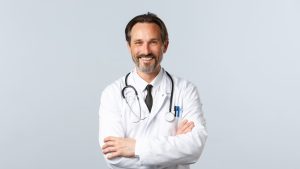 Beyaz önlük giyerim, Hastaları tedavi ederim, Hastanedir iş yerim. Bil bakalım, ben kimim?