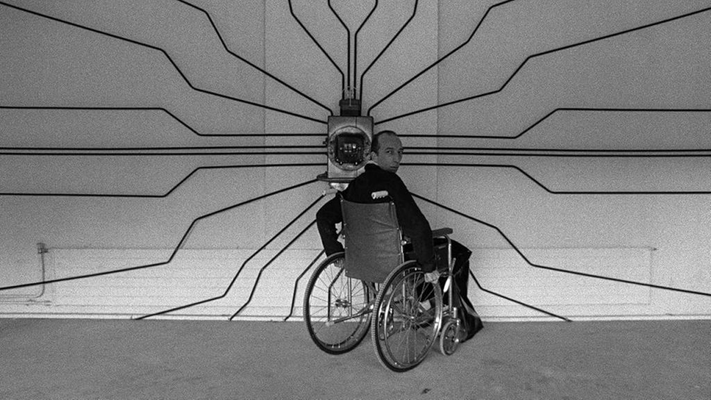 Ne olduğu belirsiz anlamına gelen deyimin TDK sözlüğüne göre doğru yazılışı nedir?