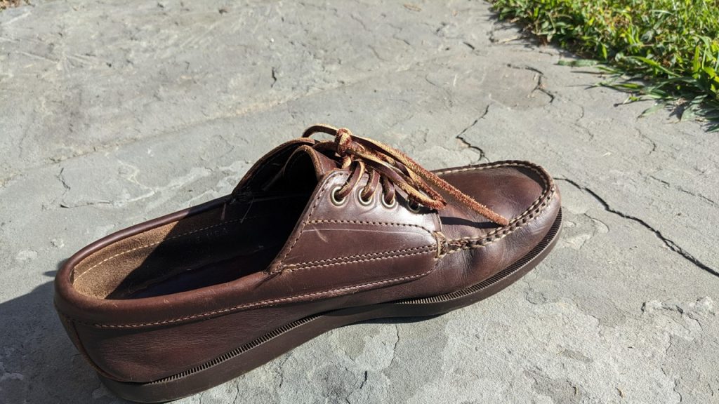 Ayakkabı ve çanta yapımında kullanılan parlak deriye ne denir?