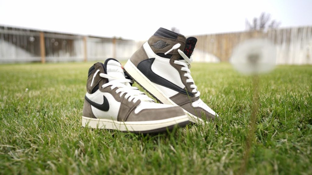 Kaç numaralı parayı kumbaraya atan öğrenci ihtiyaçlarından birini karşılamıştır?