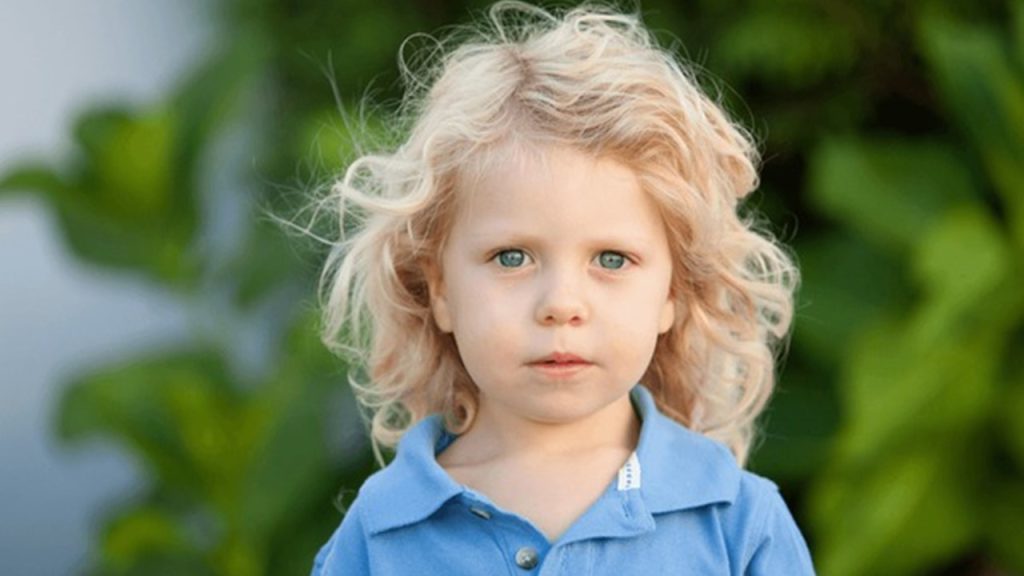 Melek’in açıklamalarına göre Melek hangi özelliklerinden bahsetmektedir?