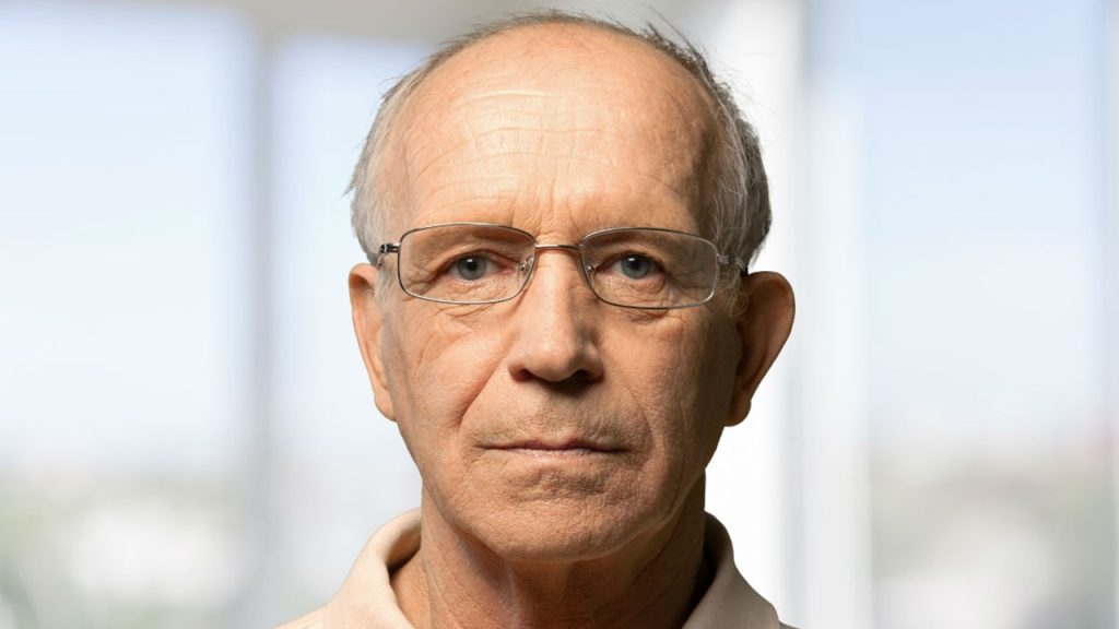 Aşağıdakilerden hangisi amaç yönelimli bir yaşlının öğrenme faaliyeti kapsamında ele alınabilir?