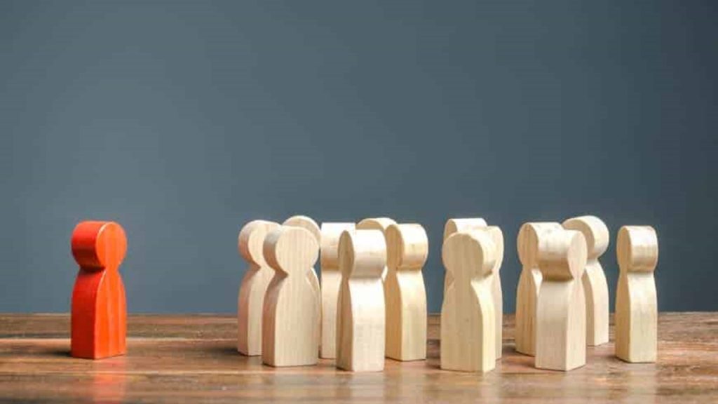 Rehabilitasyon kavramı içinde ele alınan ve hastalık sırasında ve sonrasında aile, komşular, arkadaşlar ve diğer yaşlılarla azalmış ya da kaybolmuş olan ilişkilerin yeniden canlandırılması şeklinde tanımlanan kavram aşağıdakilerden hangisidir?