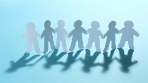 Sosyal hizmette profesyonelleşmenin artması ile aşağıdakilerden hangisi arasında bir ilişki kurulabilir?