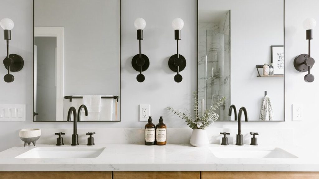 Bana bakan beni değil kendini görür