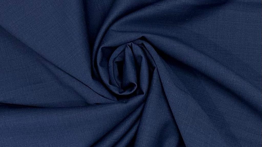 Bir terzi 43 metre kumaş aldı. 22 metresi ile pantolon, 15 metresi ile etek dikti. Terzinin kaç metre kumaşı kaldı?