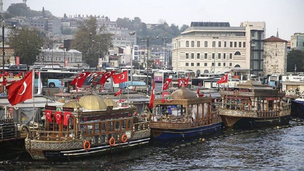 Gakgak, Eminönü’nde ne yemiş?