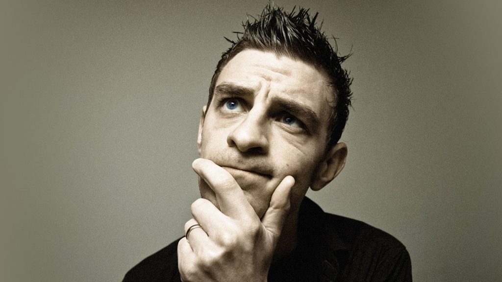 Karakterli bir insanın en önemli özelliği _____ olmasıdır.