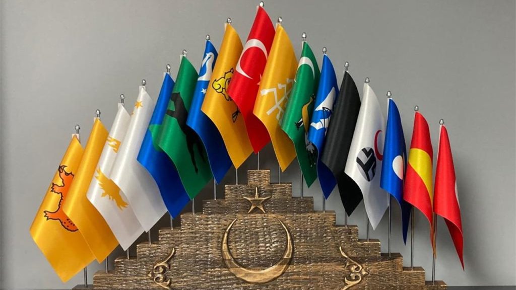 Kardeşiz Biz Şiiri