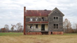 Kesinlikle _____ bir ev almazdım.