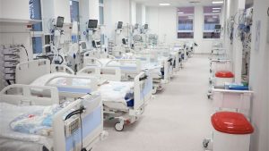 Sessiz ol! Görmüyor musun _____ burası.