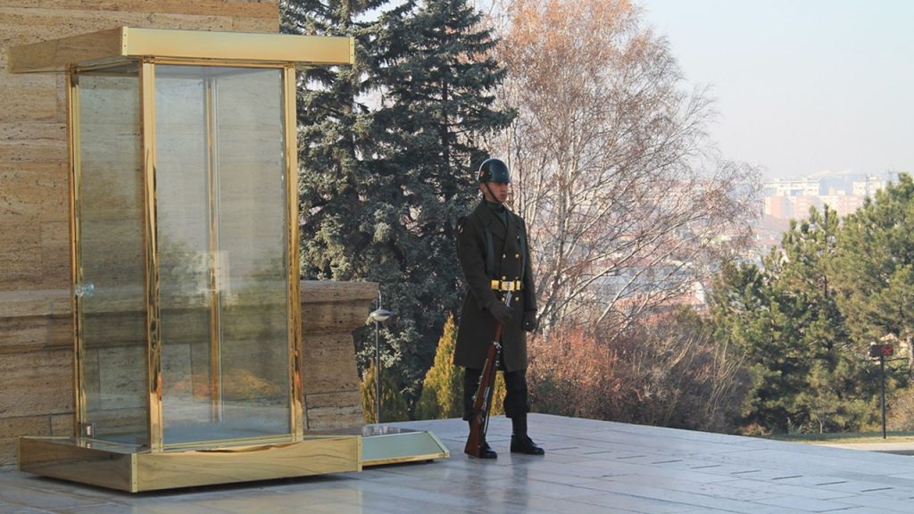 Sıra ile belirli süre bir yeri bekleme işi