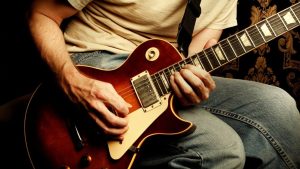 Ahşap bir müzik aleti