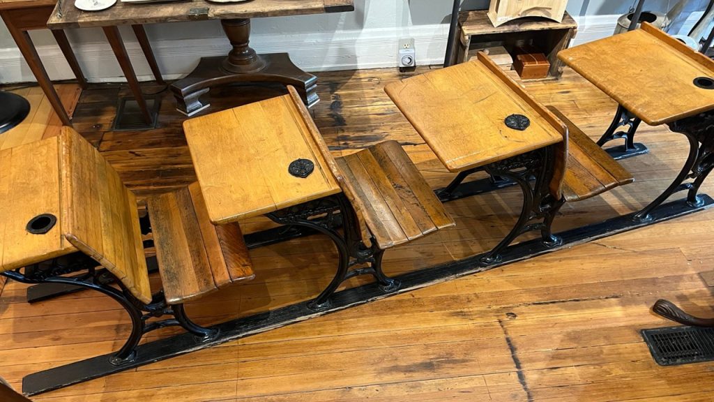 Okul yıllarında en çok neden nefret ederdim diye sorarsan tek kelime: _____.