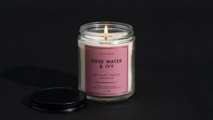 _____ kokusunu seven bazı insanlar var.