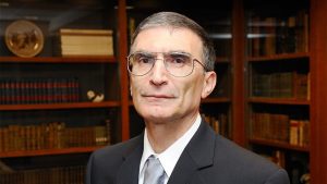 Ülkemize katkı sağlamış, alanında tanınmış, tarihe geçmiş bir kişiye ve bu kişinin başarılarına örnek verelim.