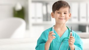 Ağaç Yaşken Eğilir Kompozisyon