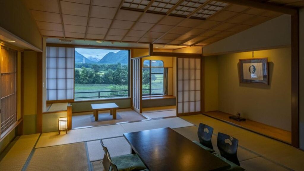 Ben insanların duvarların arkasını görmesini sağlayan eski bir buluşum. Ben neyim?