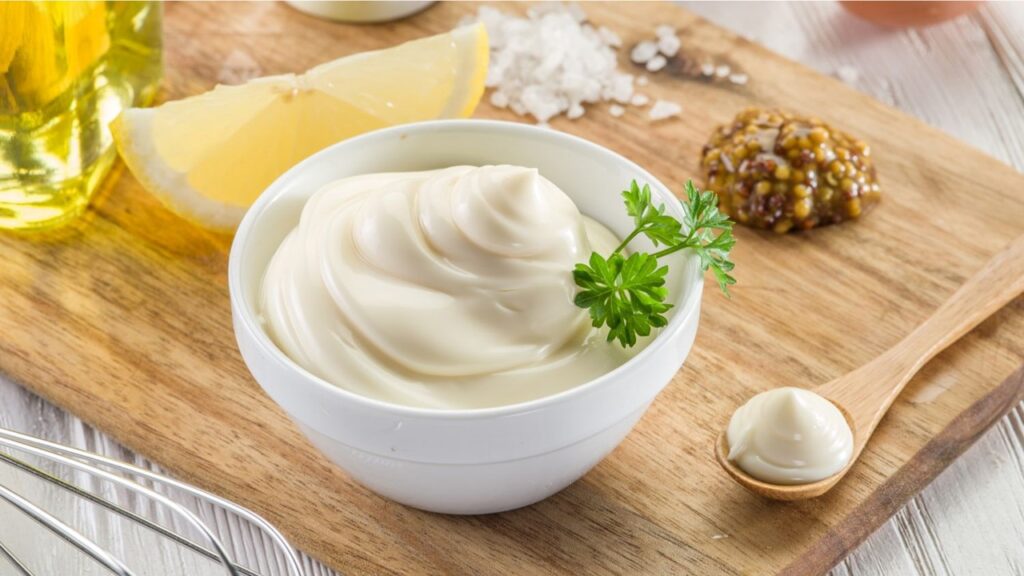 Emulsión de huevo, aceite y limón