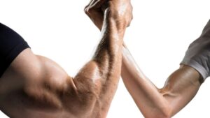 Gücü yetersiz olan, güçsüz