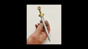 Kılıç kalemden keskindir ile ilgili hikaye