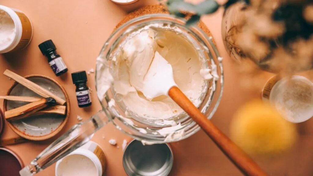 Bademcik Şişmesine İyi Gelen Bitkisel Maskeler