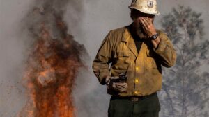 Dumanın değdiği yerde bıraktığı kara leke