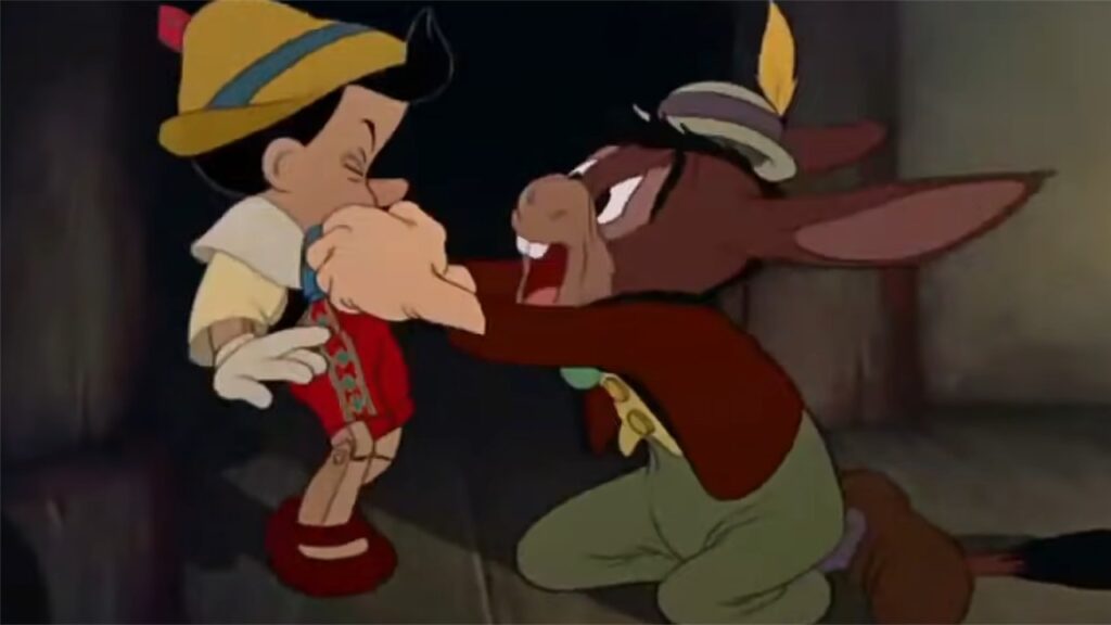 Nel loro paese Pinocchio diventò un asino