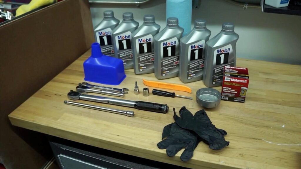 2014 Ford Focus SE Yağ Değişiminde Boşalan Kadar Mı, Kılavuzdaki Kadar Mı Yeni Yağ Konur?